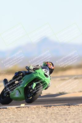 media/Dec-07-2025-CVMA (Sun) [[3e7d2de5dc]]/Race 16-Formula Middleweight/